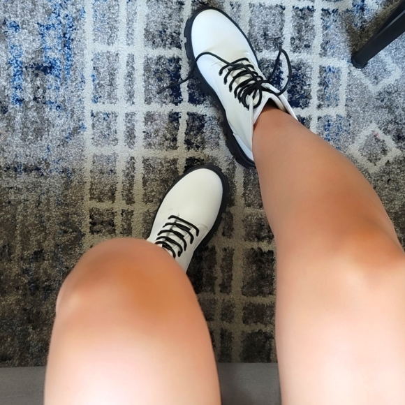 Just In White Ariana combat boot - Picture 3 of 4